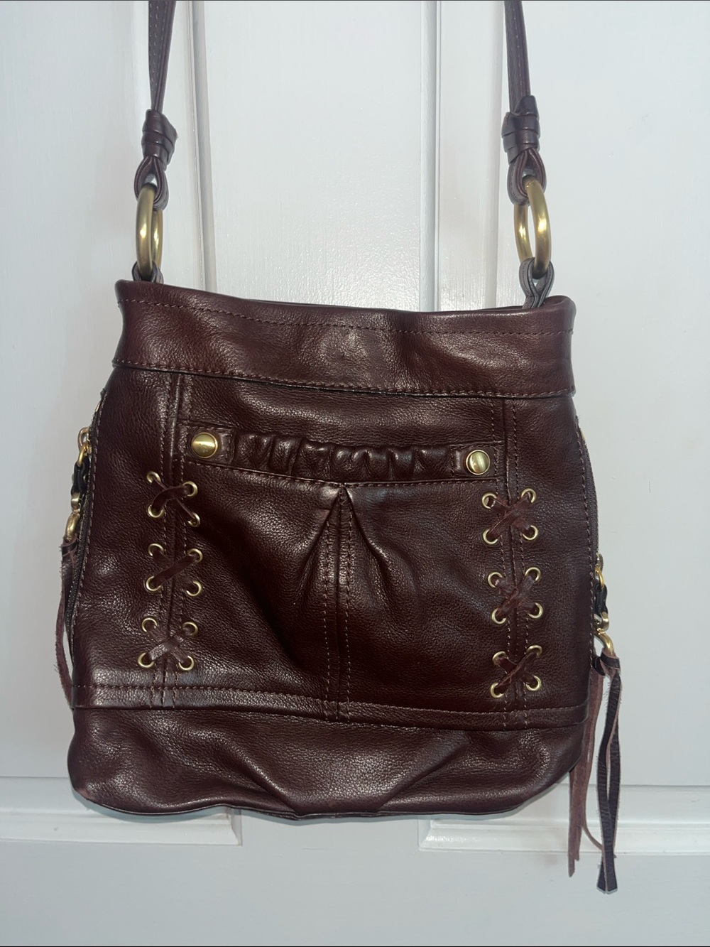 B. Makowsky Leather Crossbody Small Bag in Dark Brown